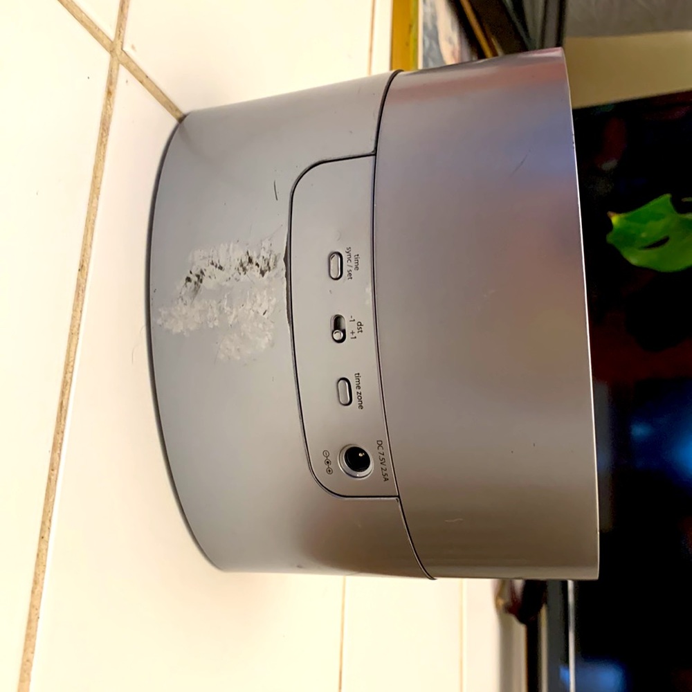 iHOME Alarm Clock - Picture 3 of 4